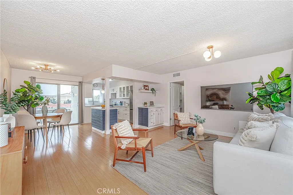 330-N-Howard-St-APT-1