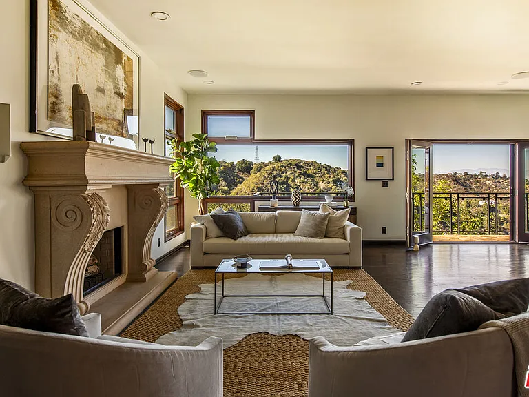 2125 Kew Dr, Los Angeles, CA 90046